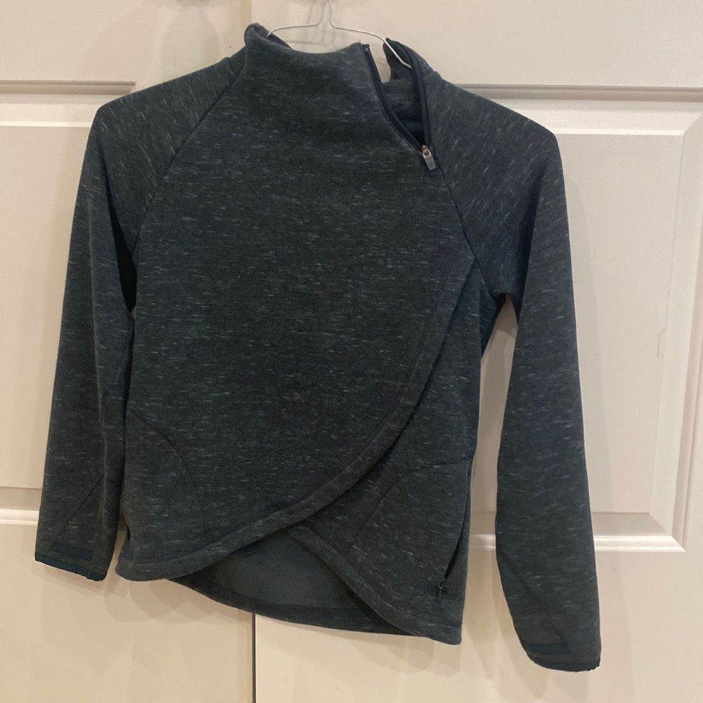 Cute, comfy, cozy athleta half zip up